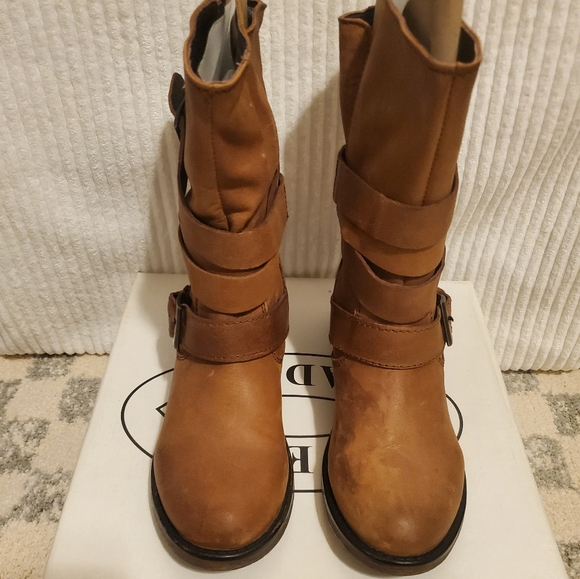 NWT Steve Madden Brewzzer Cognac Leather Belted Mid Calf Moto Boot Size 7.5 - Picture 7 of 12